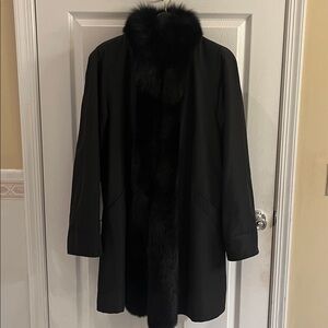 Elegant Black Fur-Trimmed Women's Coat